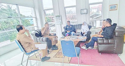 Rapat dengan PPK tentang kesiapan pemilu di Kecamatan Gunung Talang Kab.Solok Sumatera Barat  Senin 